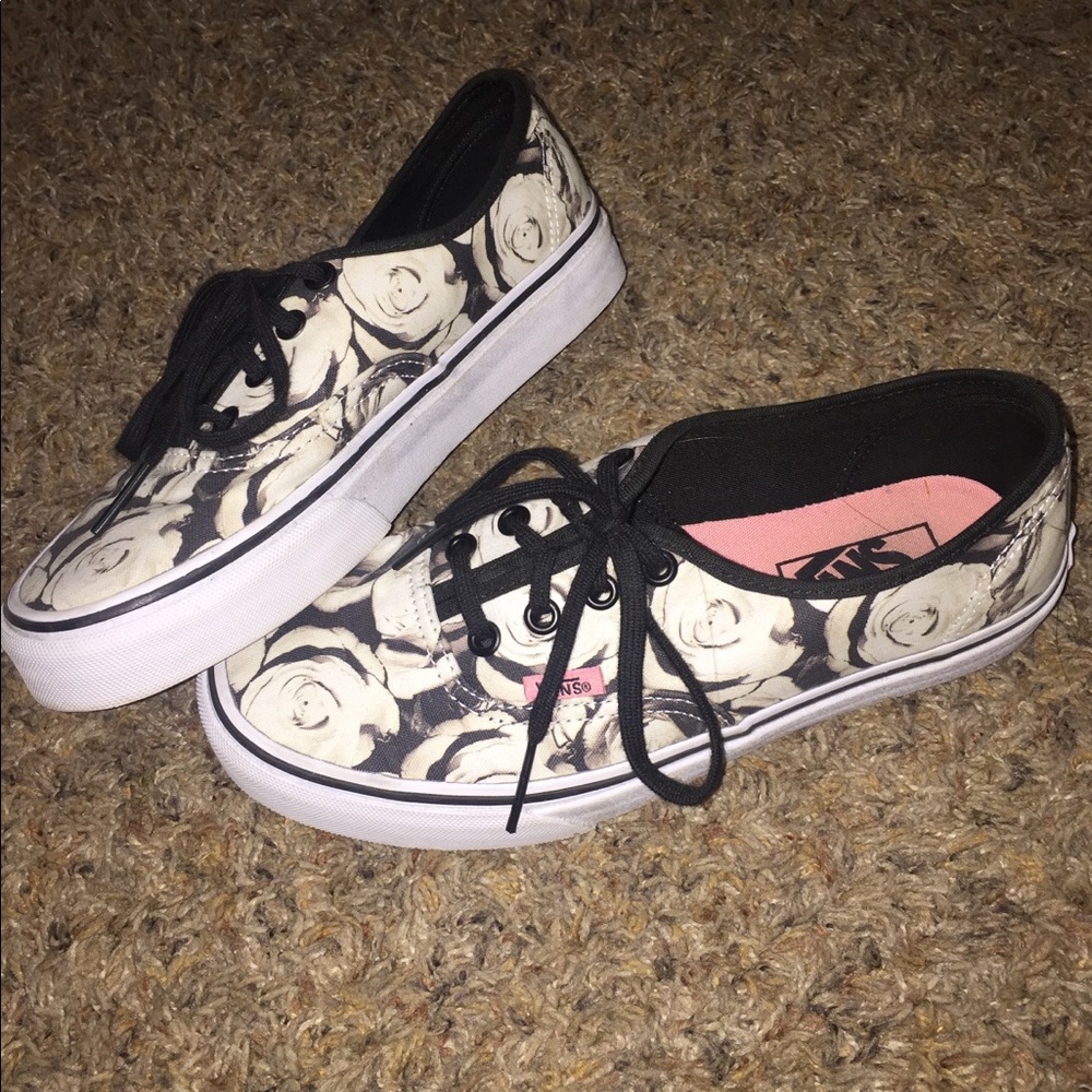 Women’s Rose Vans